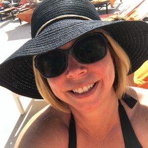 Meet your Posher, Pamela